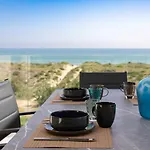 Oliva Suites *