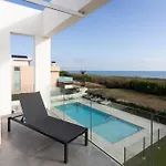 Oliva Suites *