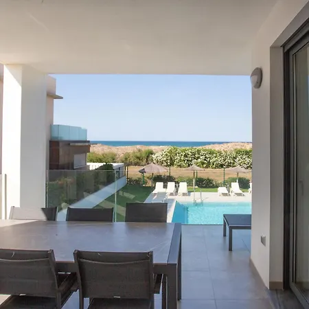 Oliva Suites *