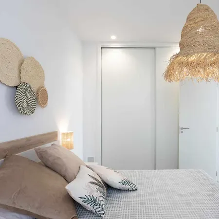 Oliva Suites *