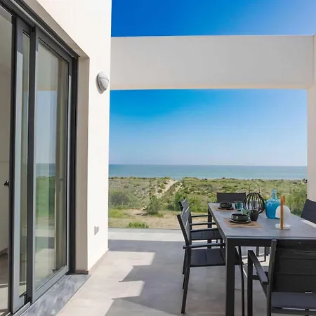 Oliva Suites דירה *