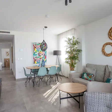 דירה Oliva Suites