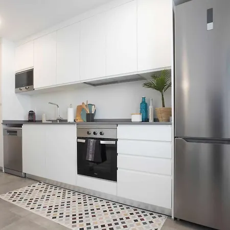 דירה Oliva Suites *