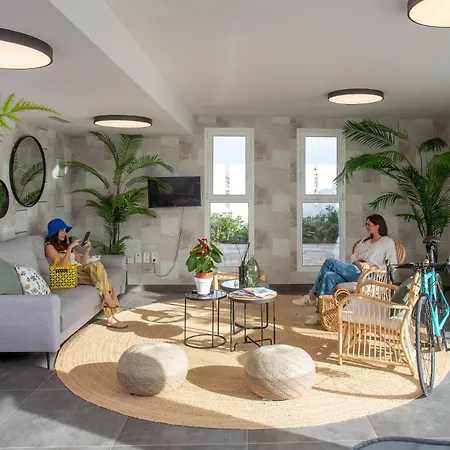 Oliva Suites אוליבה
