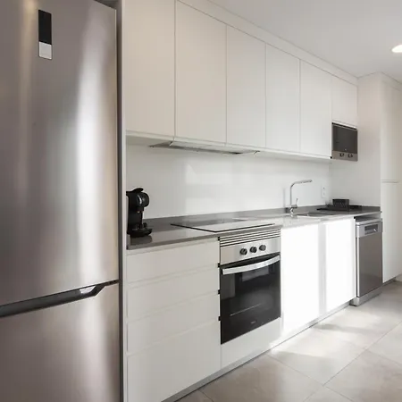 Oliva Suites דירה *