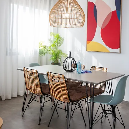 דירה Oliva Suites *